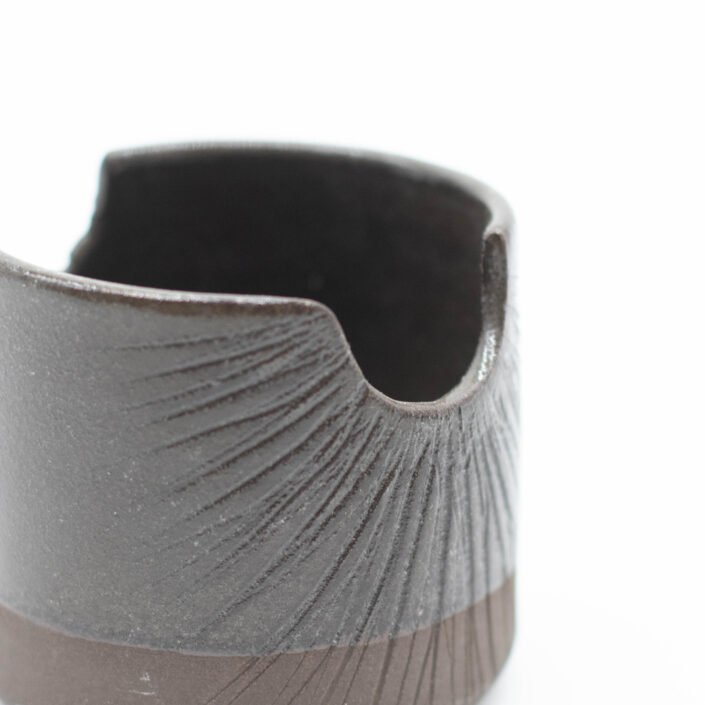 Bote para pinceles negro