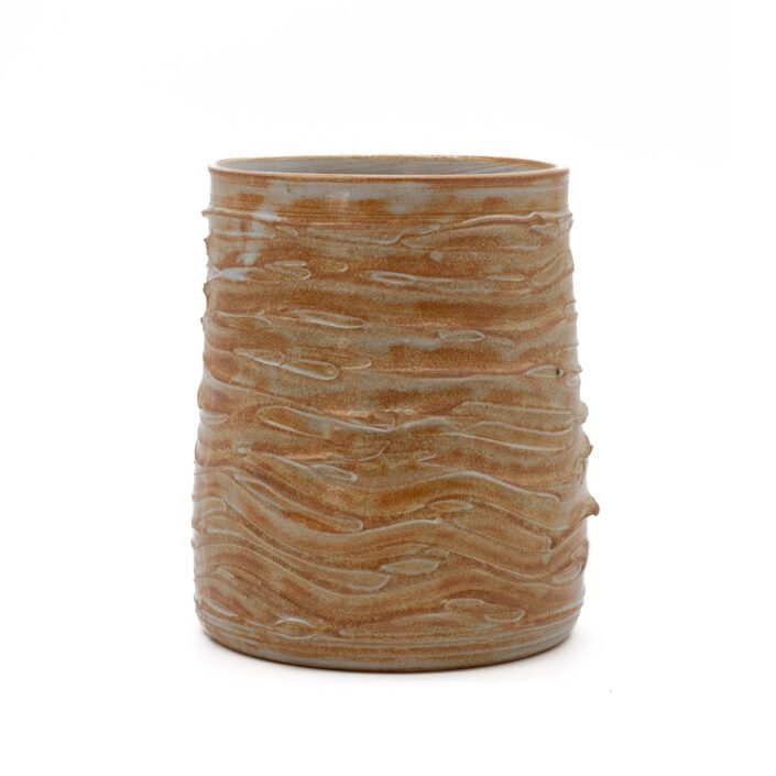 Jarrón tostado textura olas