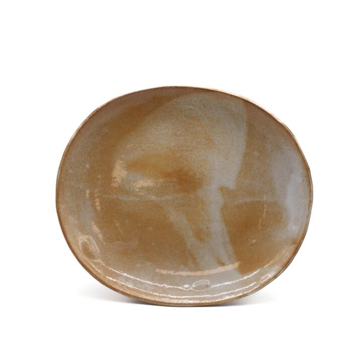 Plato ovalado tostado y blanco